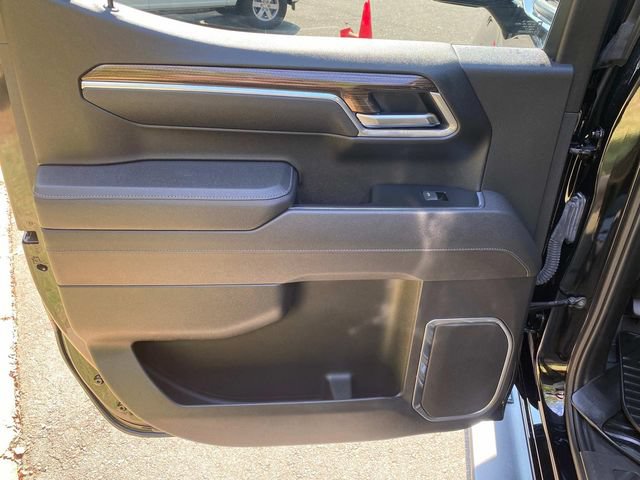 Used 2025 Chevrolet Silverado 1500 RST AWD/4WD image 10