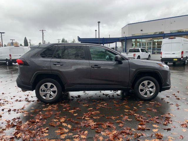 Used 2024 Toyota RAV4 LE image 7