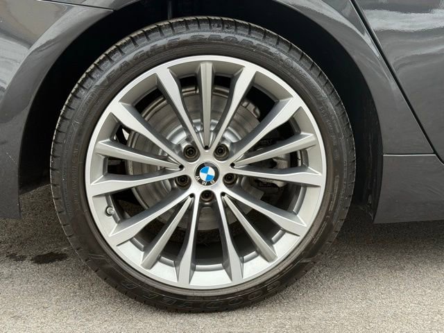 Used 2022 BMW 530i xDrive w/ Convenience Package image 21