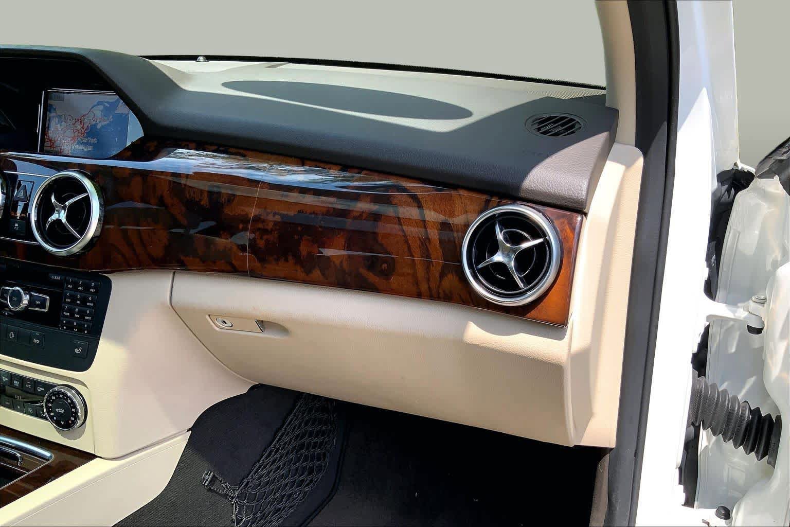 Used 2013 Mercedes-Benz GLK 350 4MATIC image 19