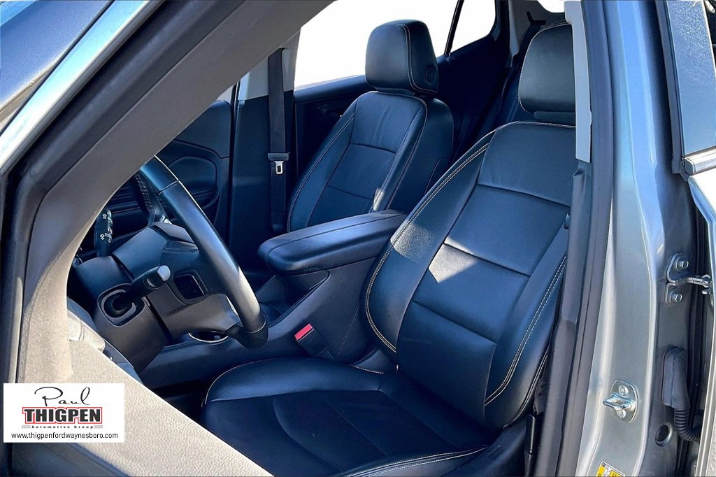 Used 2024 GMC Terrain SLT image 24