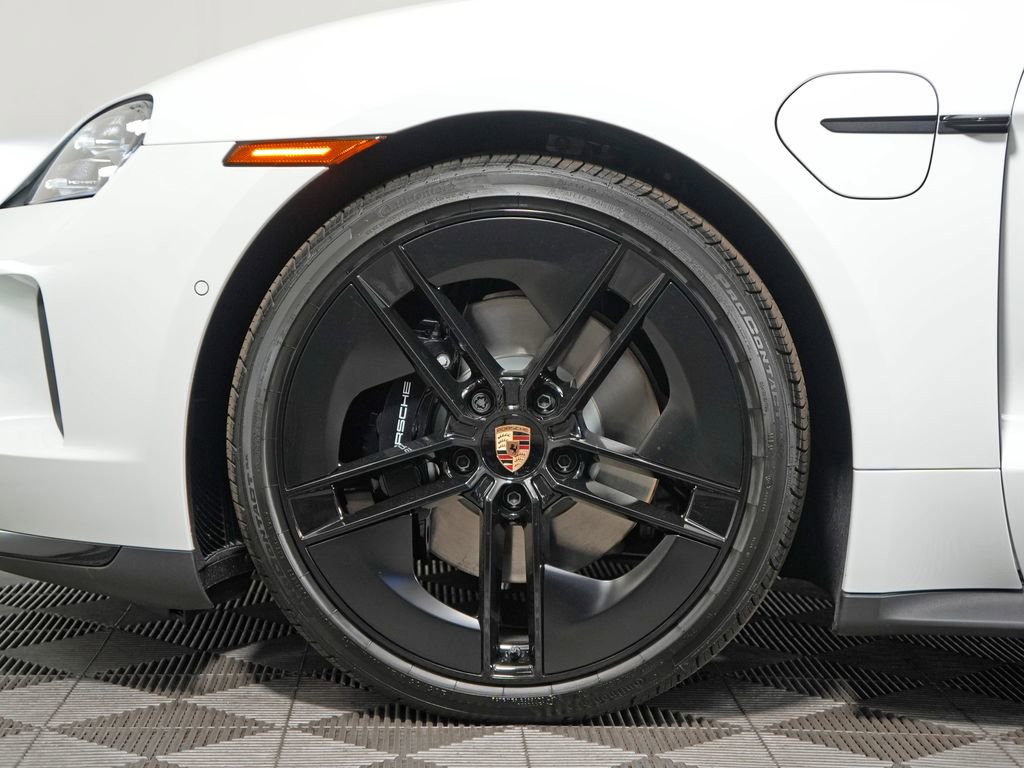 New 2026 Porsche Taycan AWD/4WD image 13
