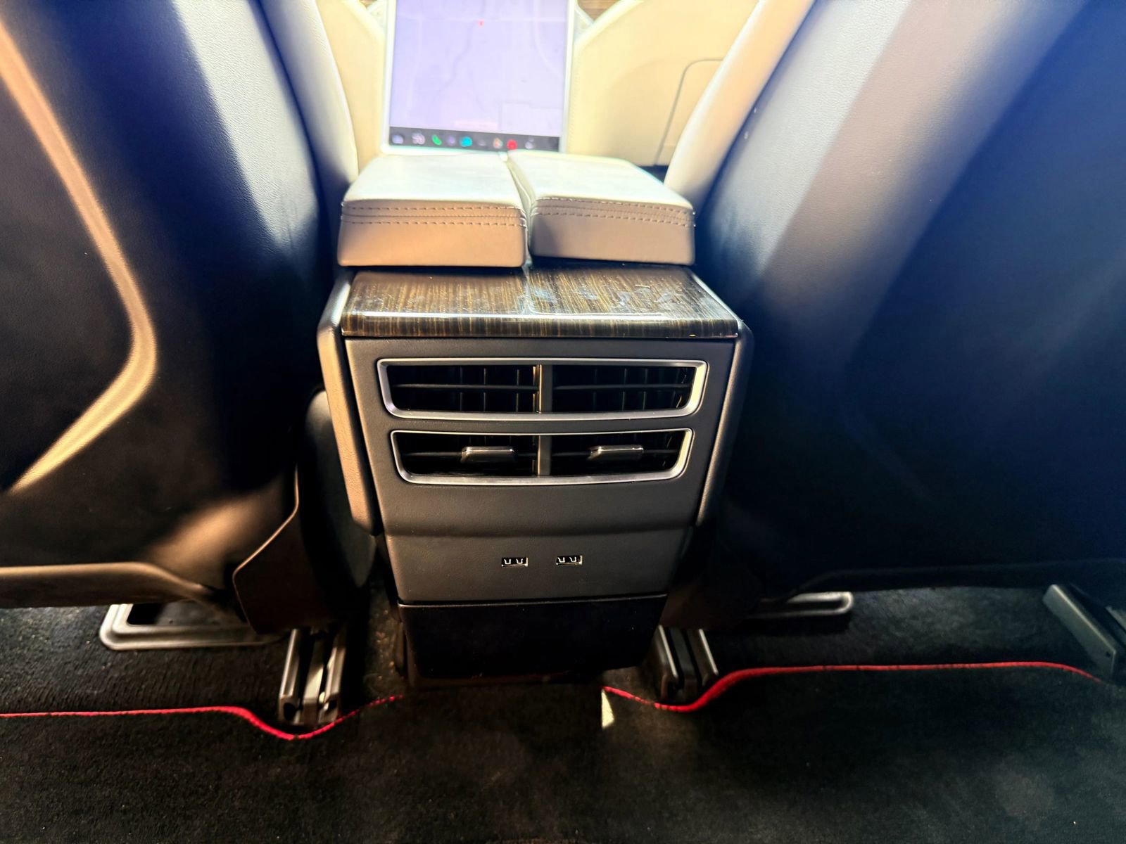 Used 2015 Tesla Model S 90D image 30