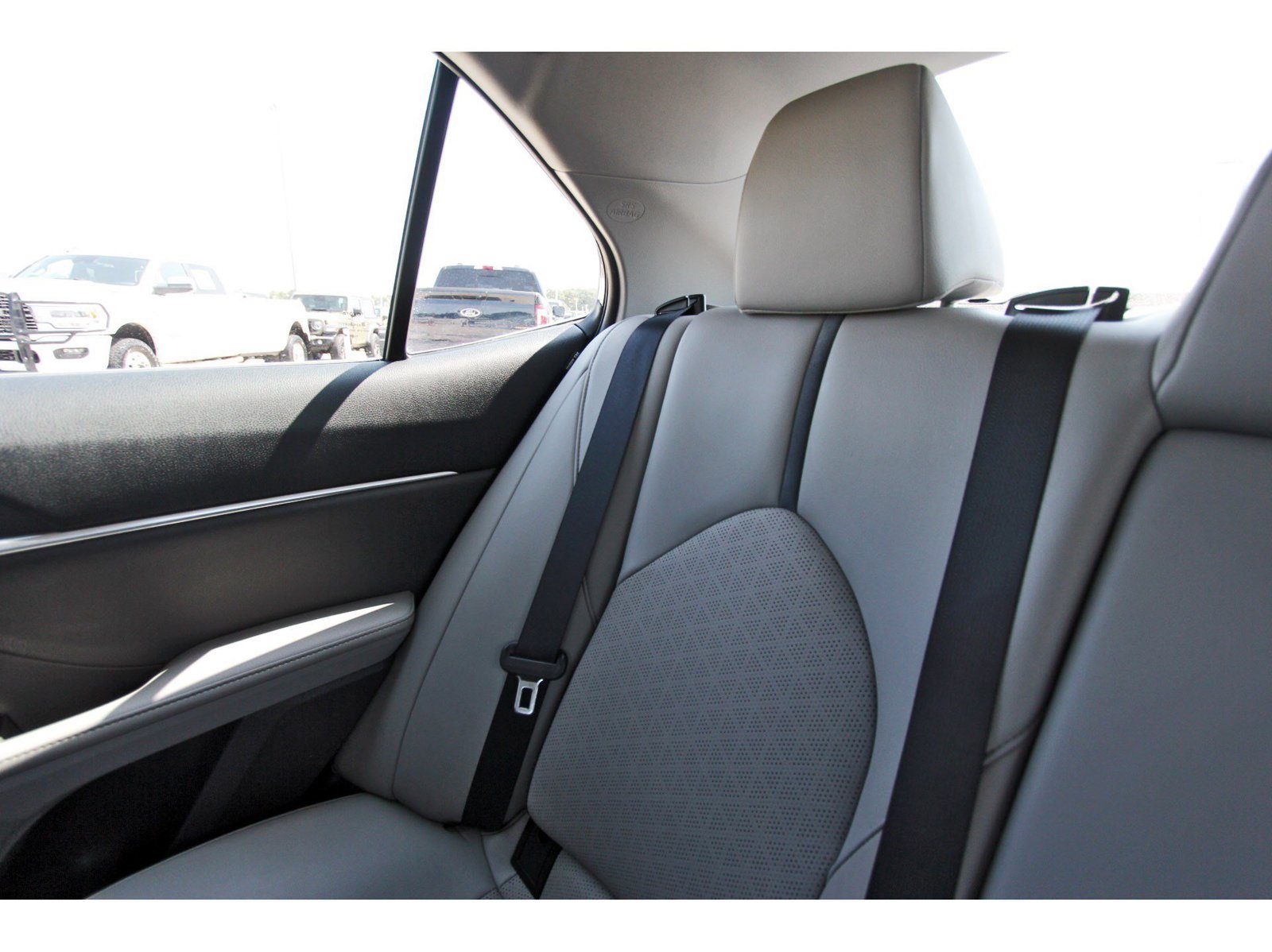 Used 2024 Toyota Camry XSE FWD image 14