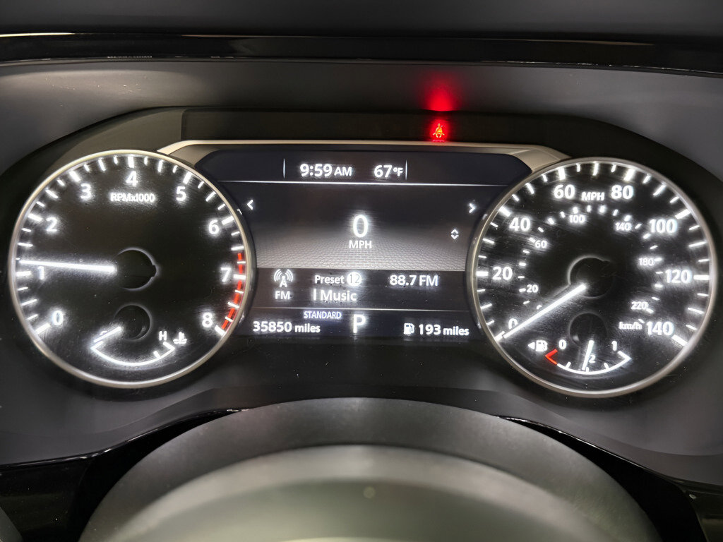 Used 2024 Nissan Pathfinder SV image 14