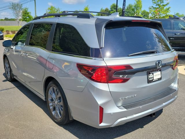 Used 2025 Honda Odyssey Touring image 6