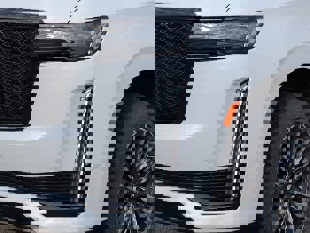 Used 2023 Cadillac Escalade ESV Sport Platinum image 11