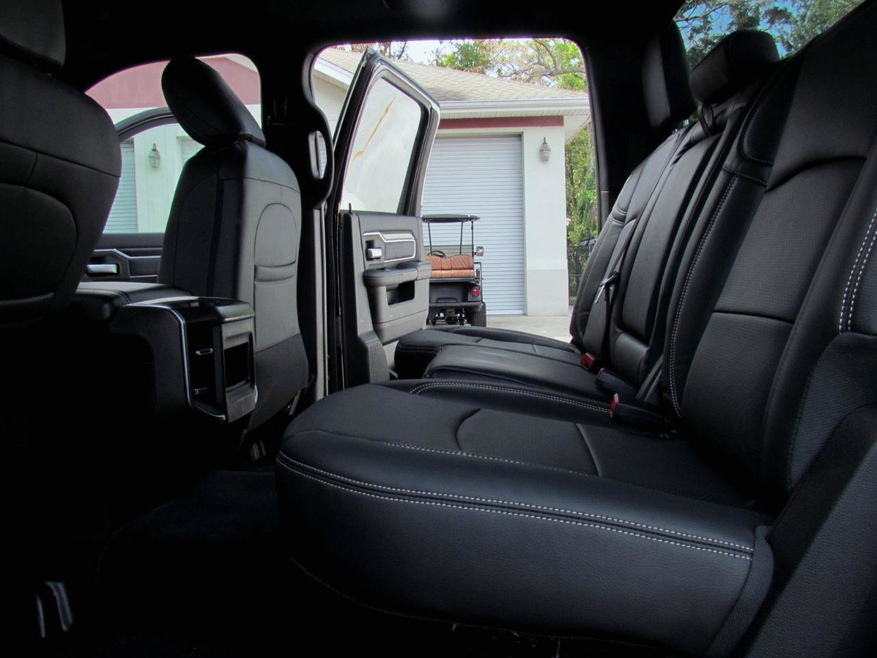 Used 2024 RAM 3500 Big Horn w/ Night Edition AWD/4WD image 25