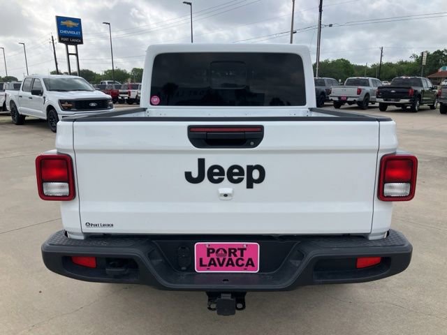 Used 2025 Jeep Gladiator Sport AWD/4WD image 6