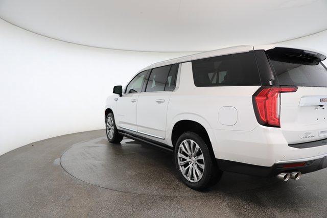 Used 2023 GMC Yukon XL Denali image 11