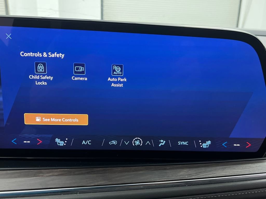 Used 2025 Chevrolet Suburban Z71 image 58