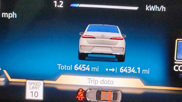 Used 2023 BMW i7 xDrive60 w/ Executive Package 2 image 43