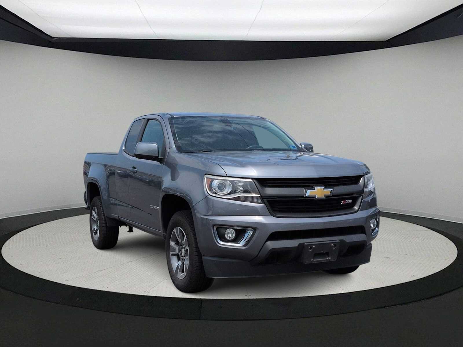 Used 2018 Chevrolet Colorado Z71 AWD/4WD image 2