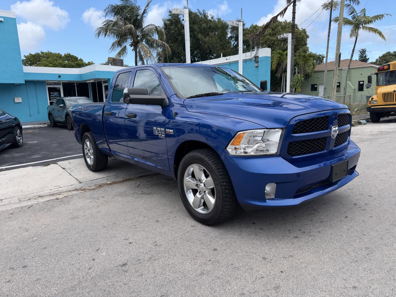 Used 2019 RAM 1500 Express w/ Express Value Package AWD/4WD image 4