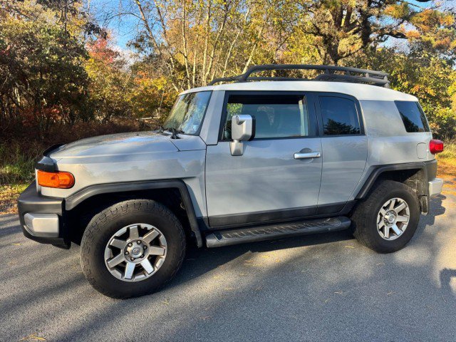 Used 2014 Toyota FJ Cruiser 4WD w/ Upgrade Package image 5