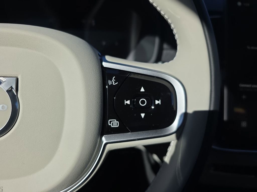 New 2026 Volvo XC90 B6 Ultra w/ Protection Package image 28