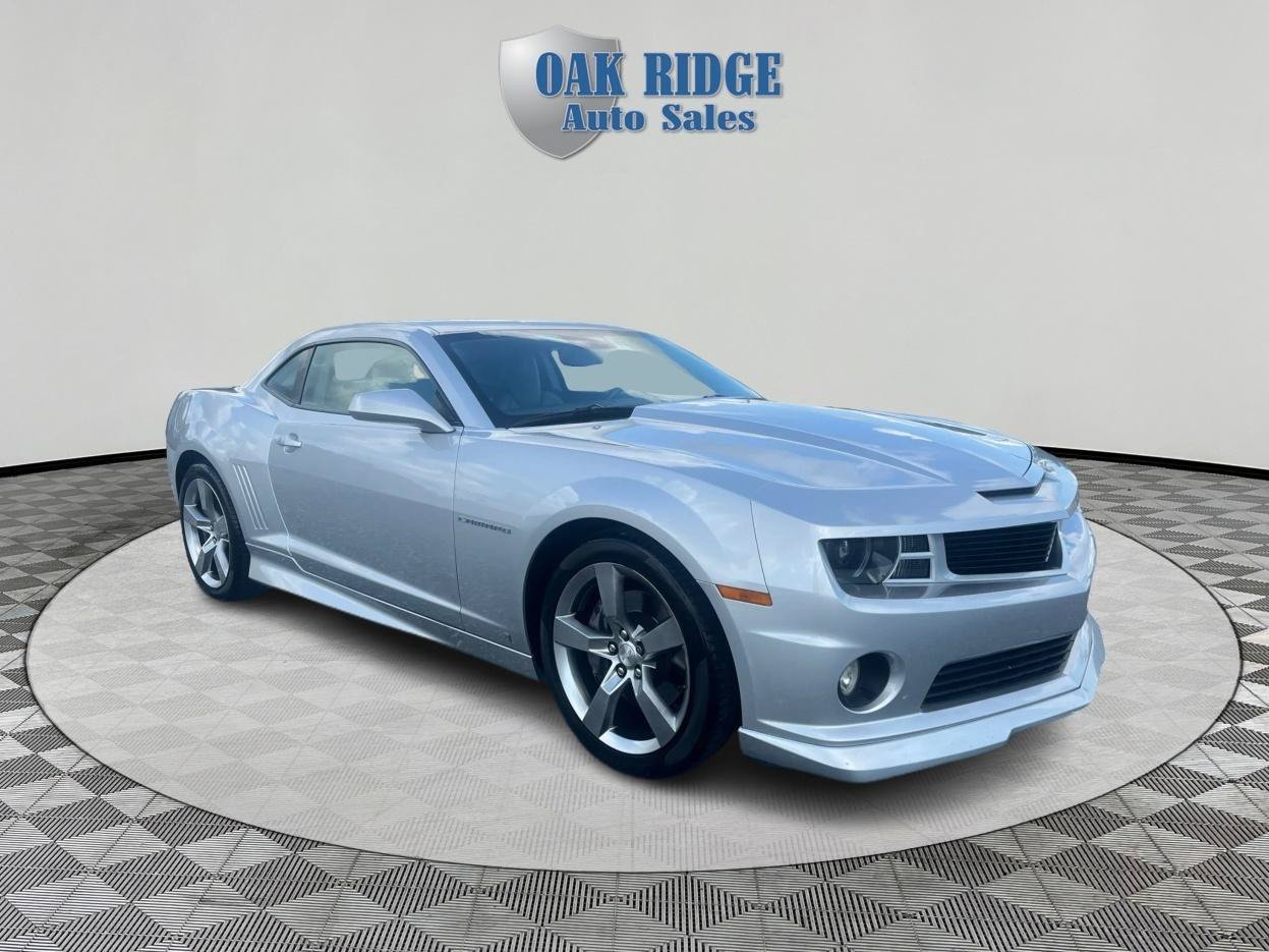 Used 2010 Chevrolet Camaro SS w/ LPO, Ground Effects Package RWD image 3