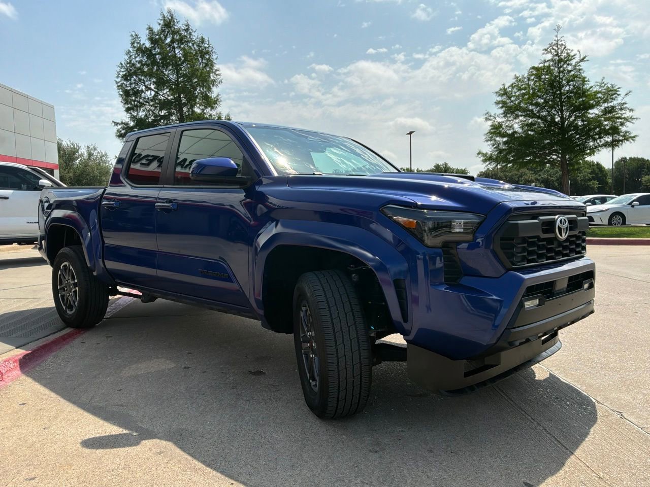 Used 2024 Toyota Tacoma TRD Sport image 4