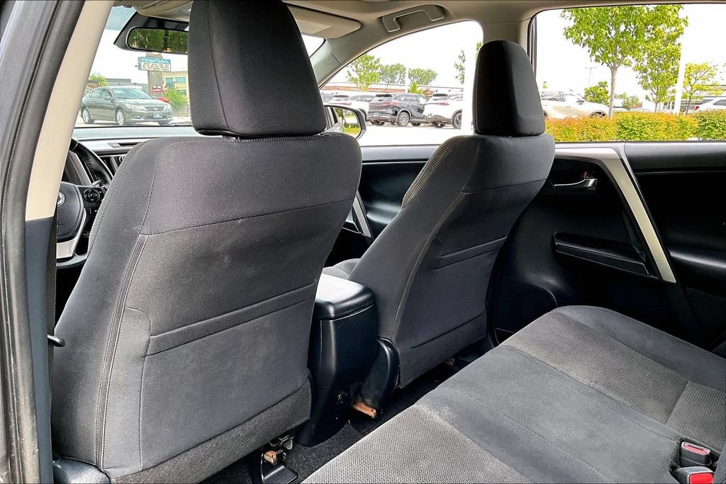Used 2018 Toyota RAV4 XLE AWD/4WD image 27