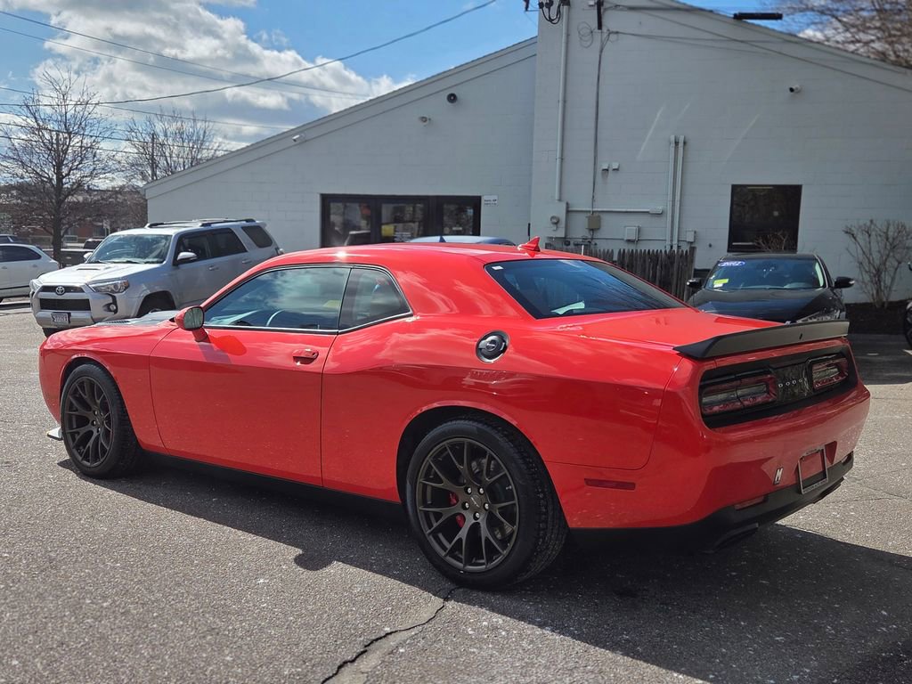 Used 2016 Dodge Challenger SRT Hellcat image 4