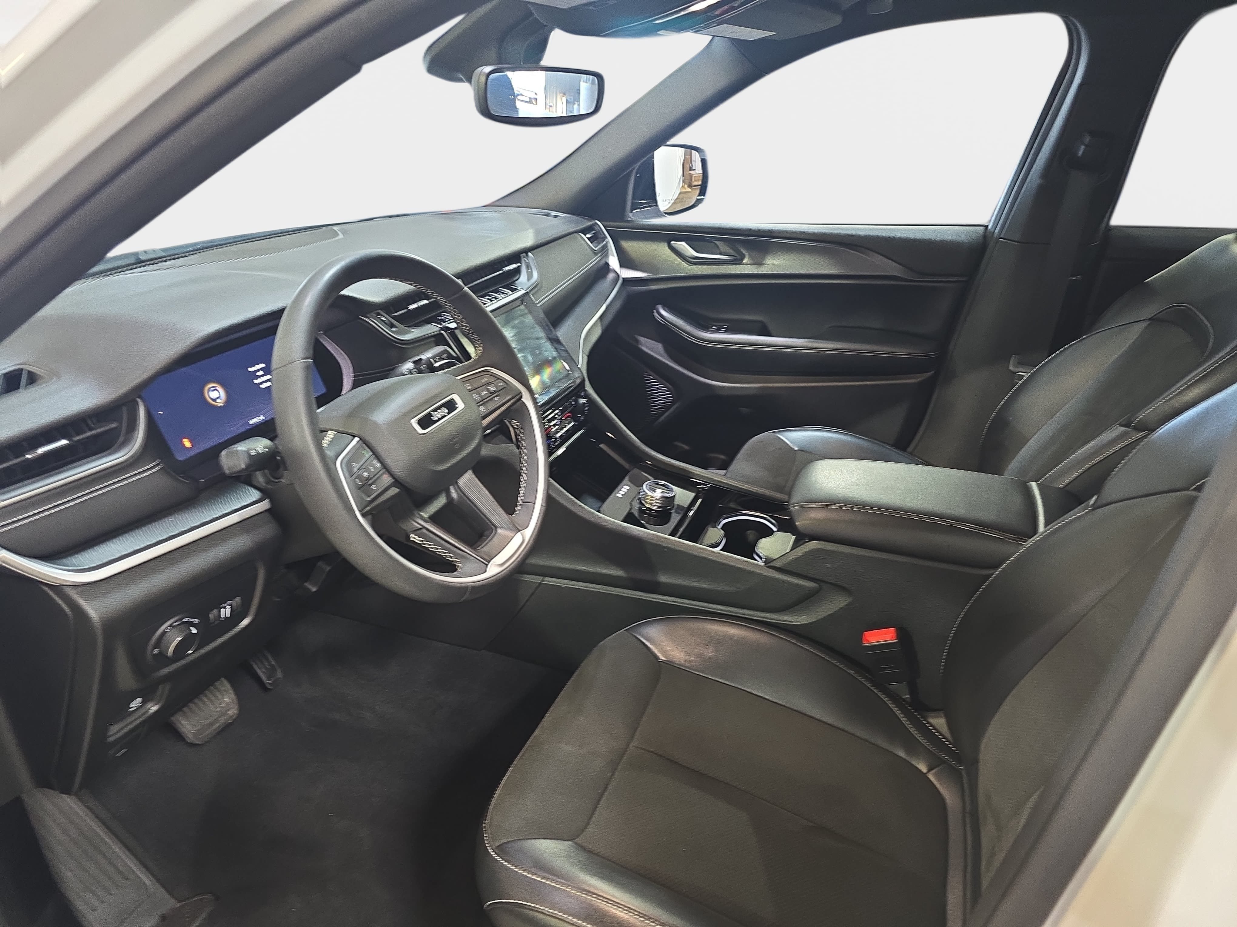 Used 2023 Jeep Grand Cherokee L Laredo AWD/4WD image 13