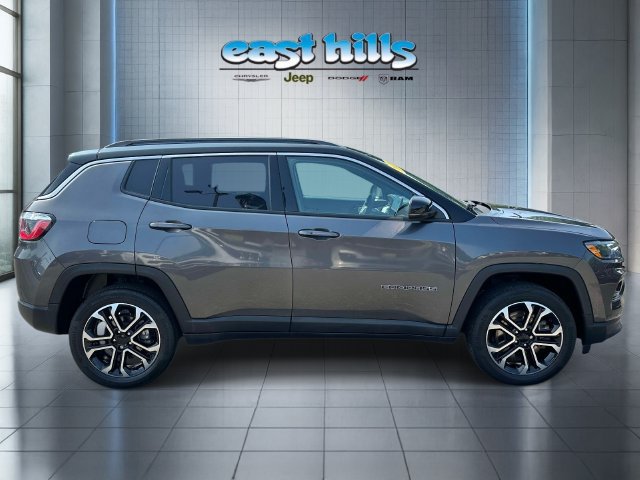 Certified 2023 Jeep Compass Limited AWD/4WD image 2