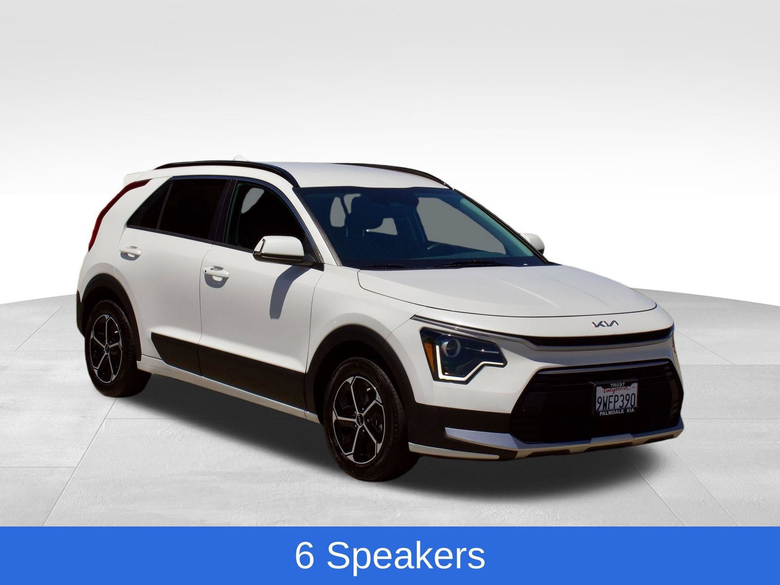 Used 2025 Kia Niro EX FWD image 4