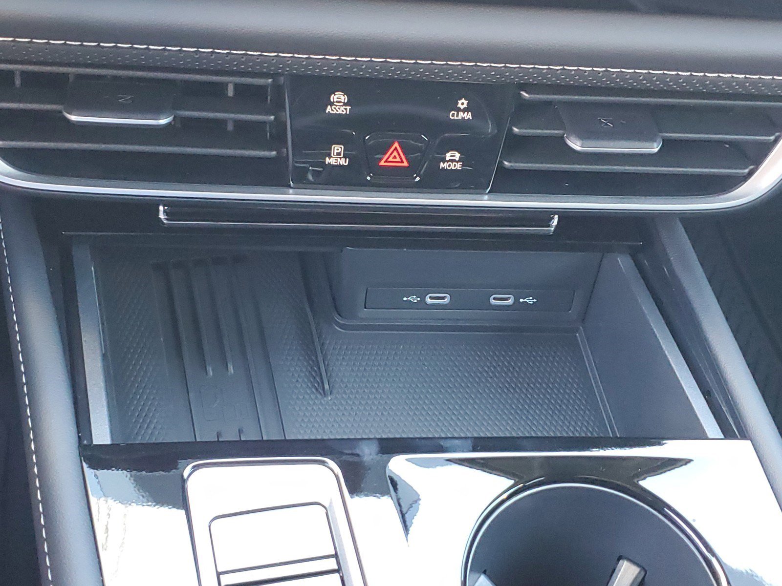 New 2025 Volkswagen Atlas SEL image 25