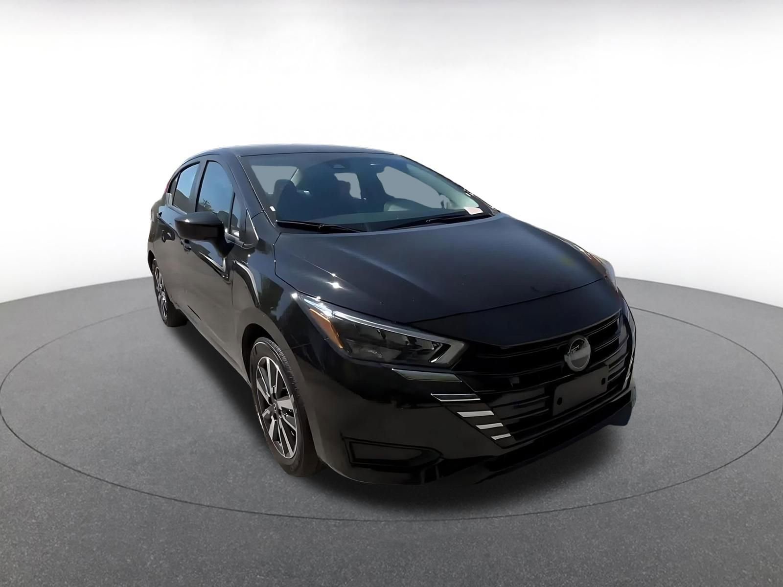 Used 2025 Nissan Versa SV FWD image 3