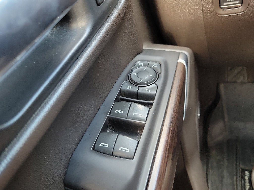 Used 2019 GMC Sierra 1500 SLT w/ SLT Premium Plus Package AWD/4WD image 13