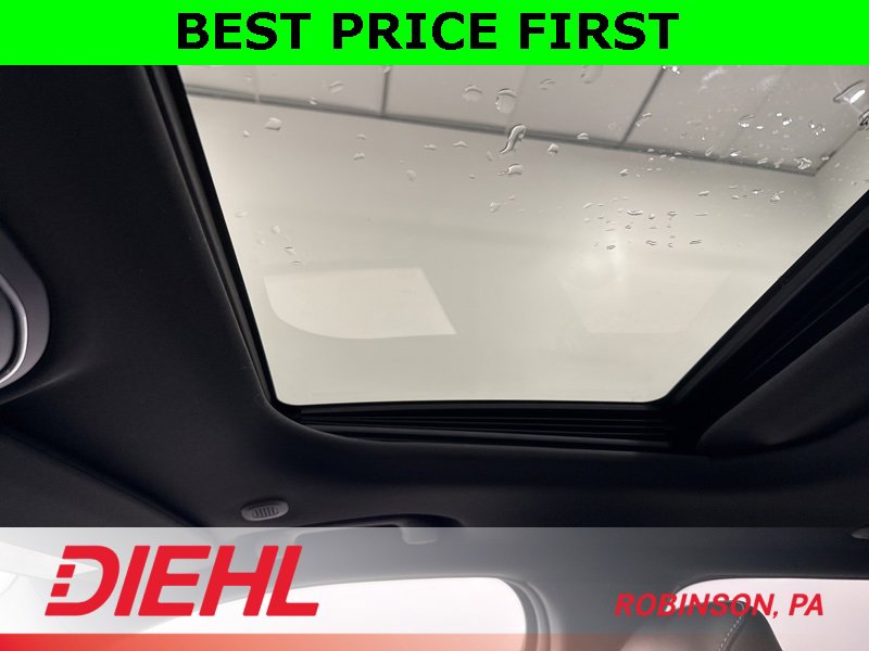 New 2025 Jeep Grand Cherokee Altitude image 33