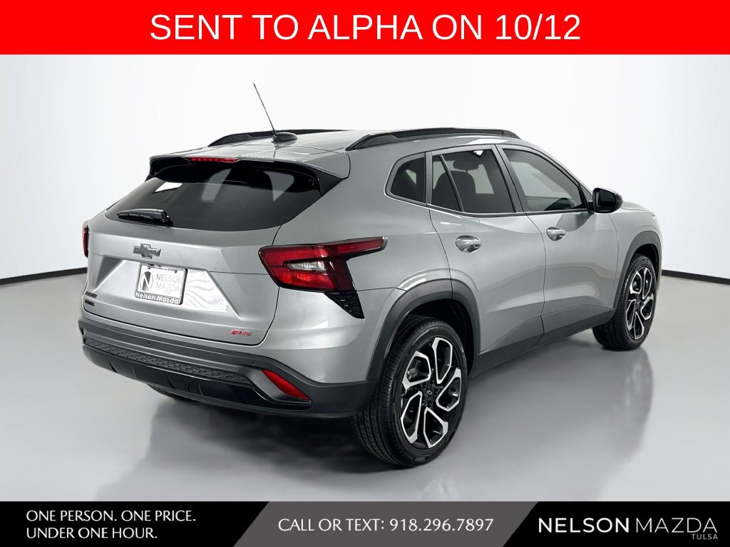 Used 2024 Chevrolet Trax RS w/ Driver Confidence Package FWD image 5