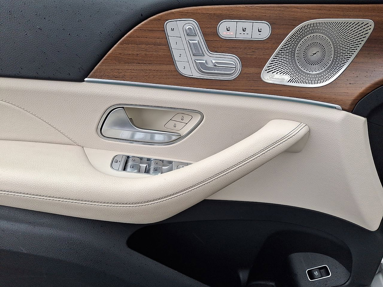 Used 2022 Mercedes-Benz GLS 450 4MATIC image 18