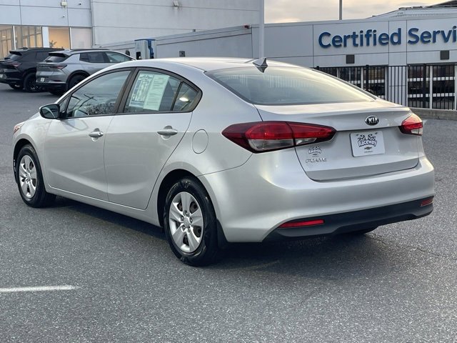 Used 2017 Kia Forte LX image 7
