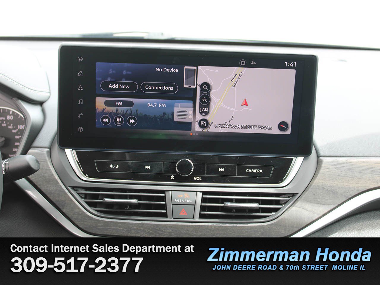 Used 2024 Nissan Altima 2.5 SV w/ SV Premium Package AWD/4WD image 15