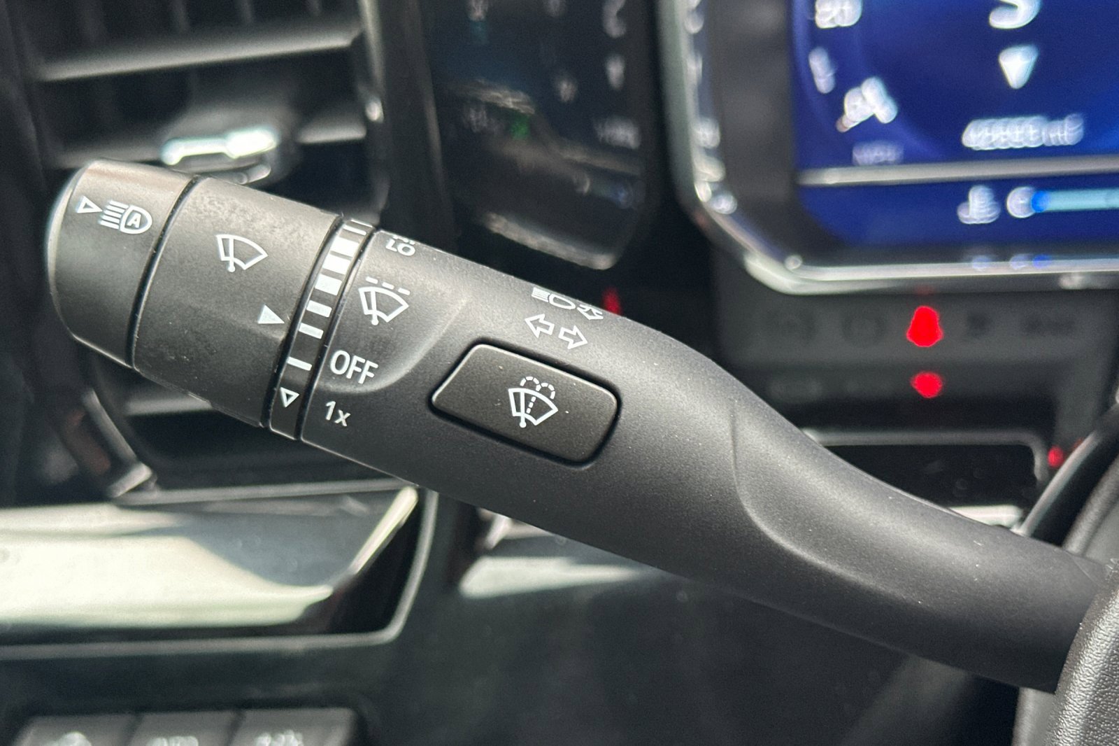 Certified 2023 Chevrolet Silverado 1500 ZR2 w/ Technology Package image 37