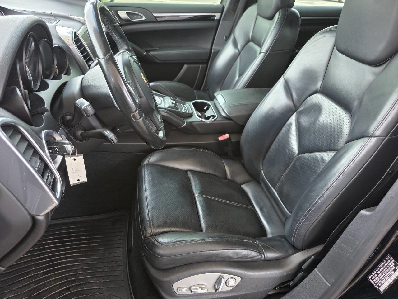Used 2014 Porsche Cayenne GTS AWD/4WD image 11