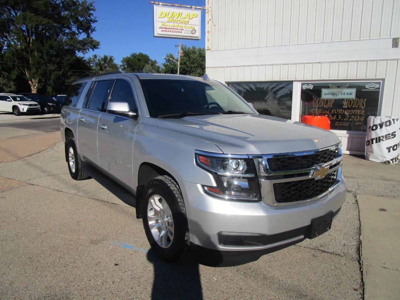 Used 2019 Chevrolet Suburban LT AWD/4WD image 7