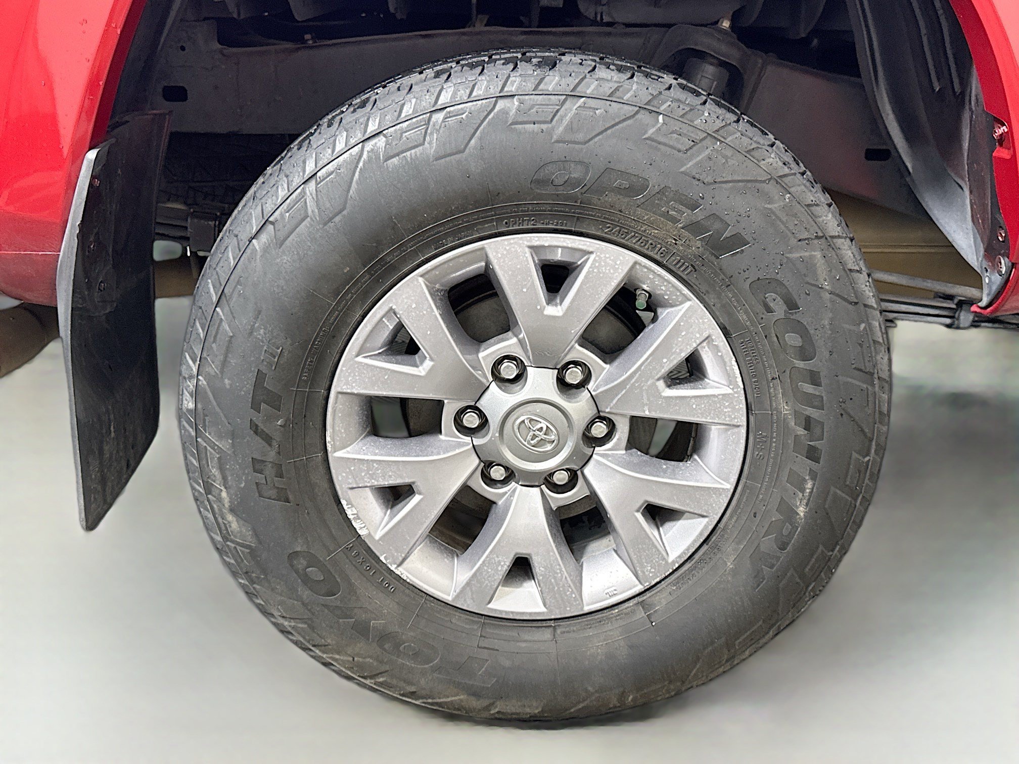 Used 2017 Toyota Tacoma SR5 w/ Tow Package RWD image 32