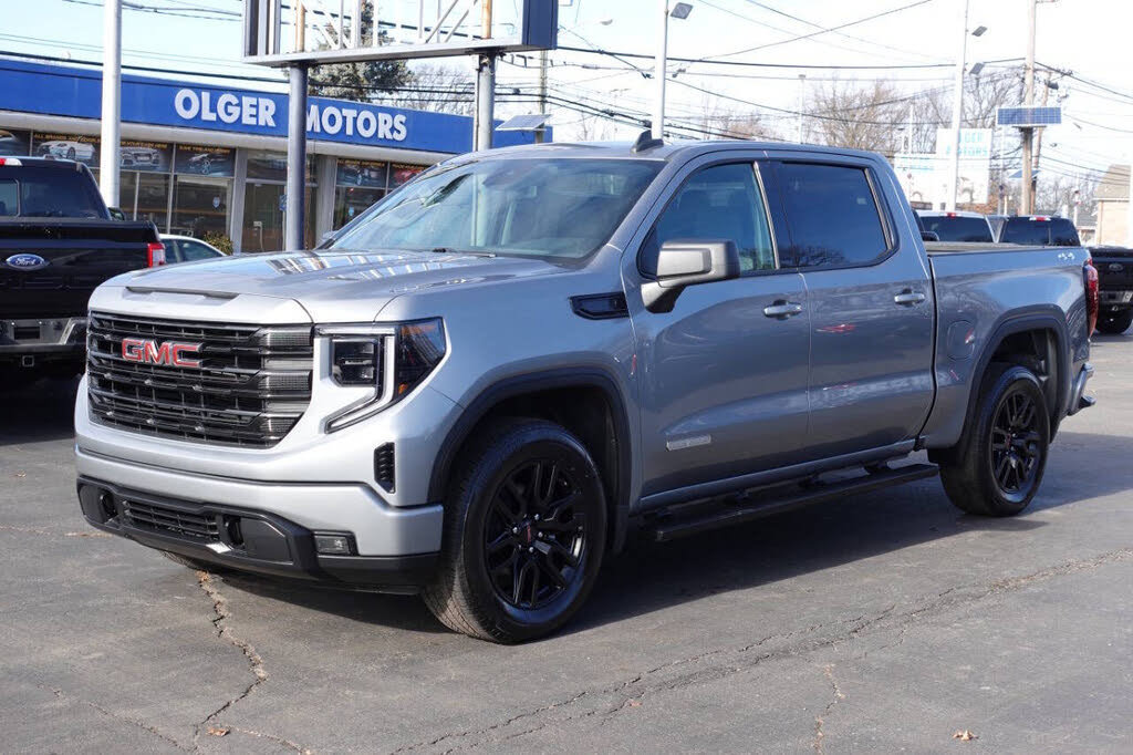 Used 2023 GMC Sierra 1500 Elevation AWD/4WD image 2