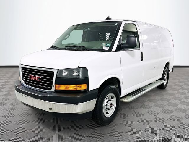 Used 2024 GMC Savana 2500 w/ Driver Convenience Package image 3
