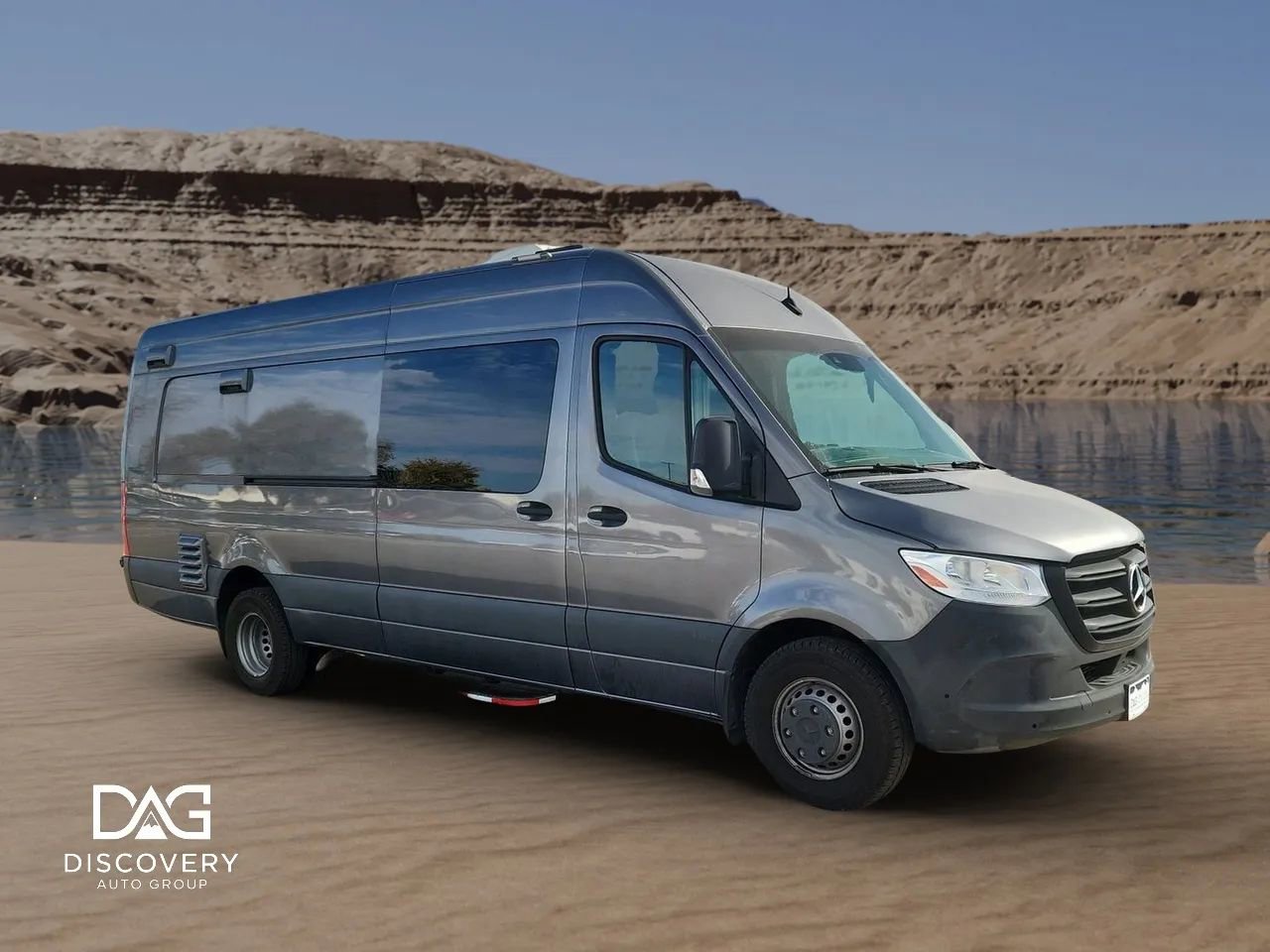 Used 2022 Mercedes-Benz Sprinter 4500 w/ Parking Package image 7