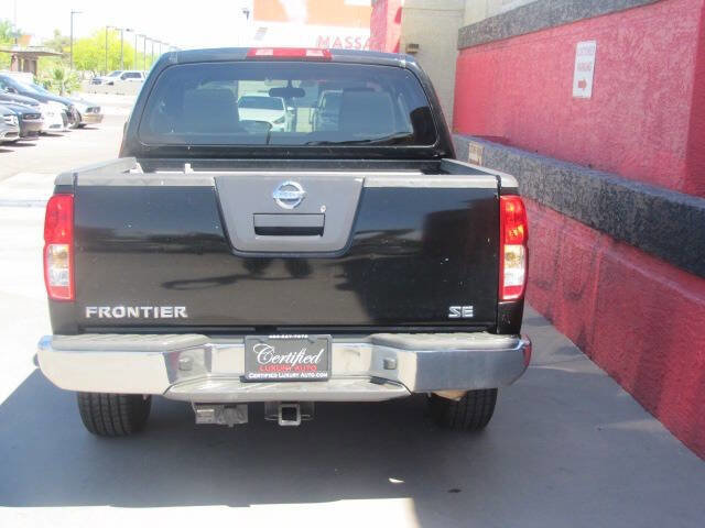 Used 2010 Nissan Frontier SE image 4