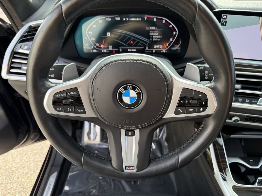 Used 2021 BMW X7 M50i w/ Cold Weather Package image 19