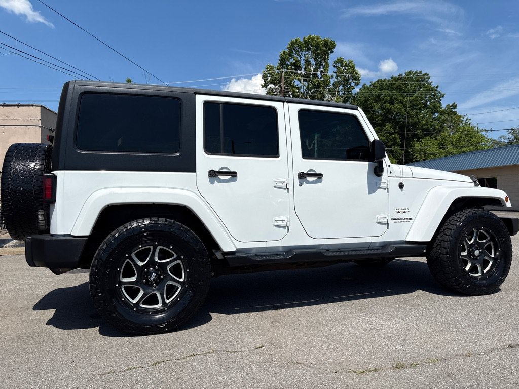 Used 2018 Jeep Wrangler Unlimited Sahara AWD/4WD image 5