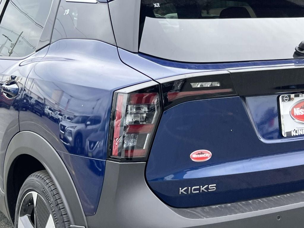 New 2026 Nissan Kicks SR w/ Cold Weather Package AWD/4WD image 9