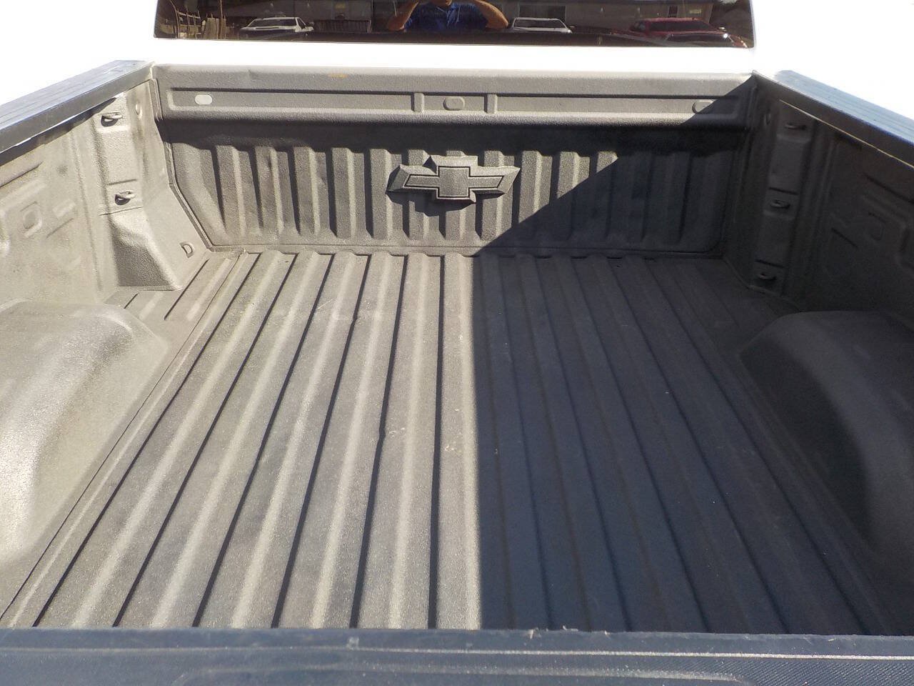 Used 2022 Chevrolet Silverado 2500 LT AWD/4WD image 5