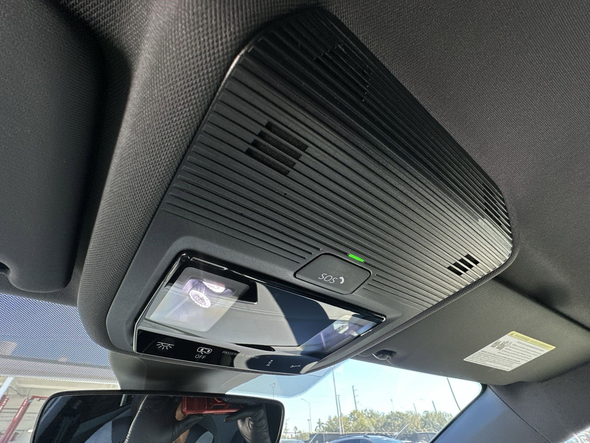 Used 2025 Volkswagen ID.4 Pro image 16