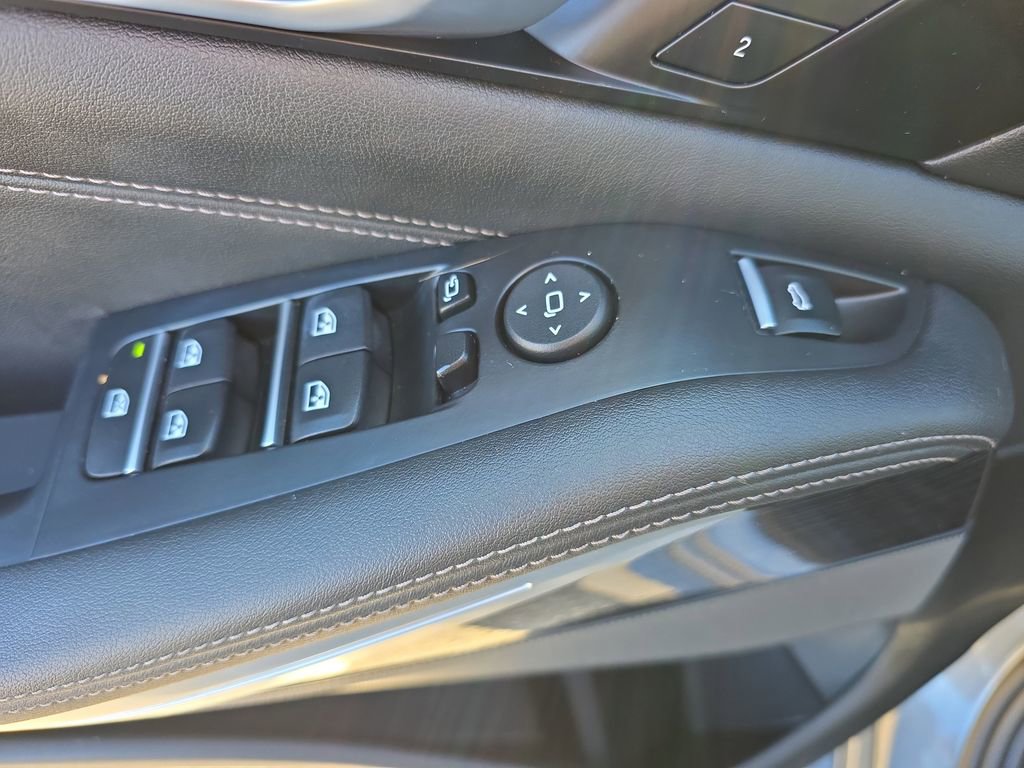 Used 2025 BMW X5 xDrive40i w/ M Sport Package image 21