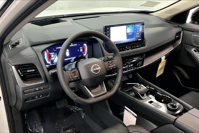 New 2025 Nissan Rogue Platinum w/ Tech Package AWD/4WD image 7